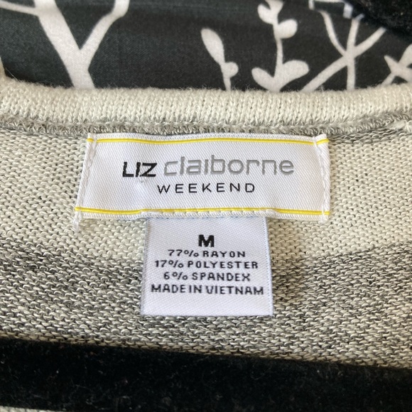 Women’s long sleeve striped shirt, size medium. - Picture 8 of 11